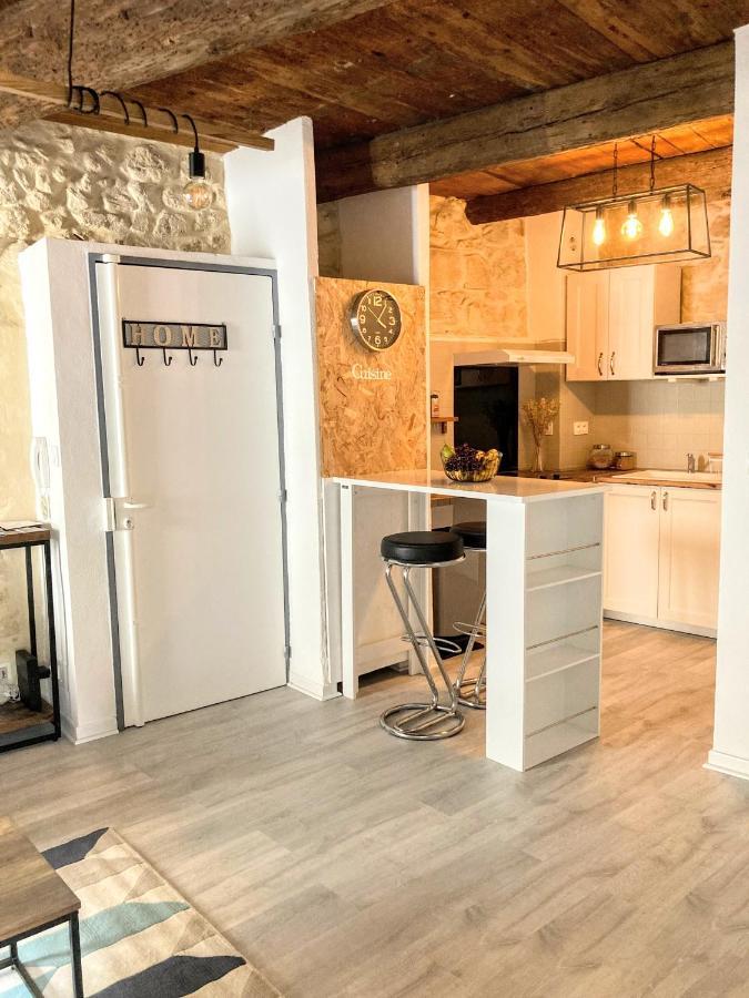 Immeuble 3 Apparts Centre Historique St Gilles Maisoncarreeconciergerie サン・ジル エクステリア 写真
