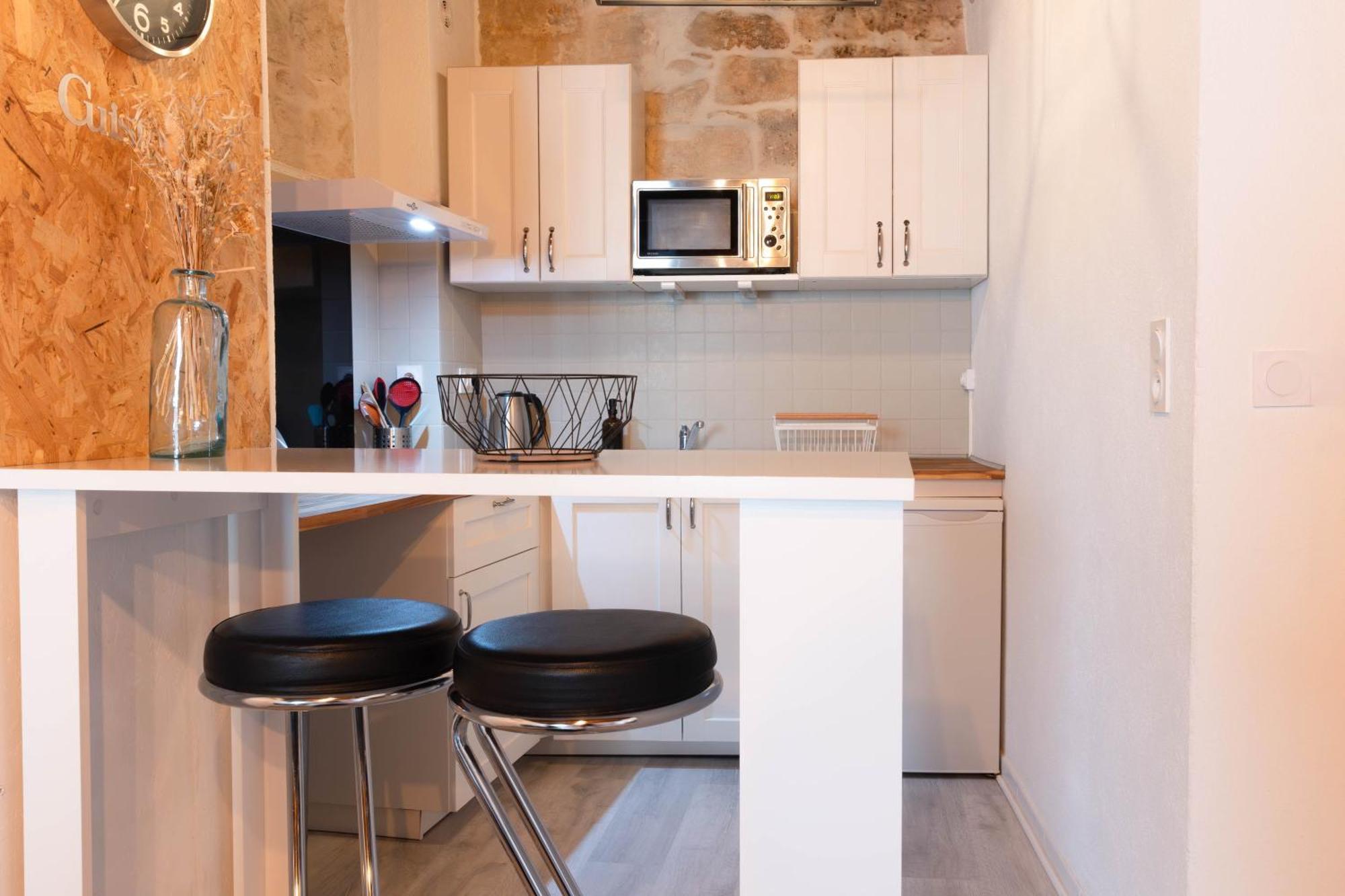 Immeuble 3 Apparts Centre Historique St Gilles Maisoncarreeconciergerie サン・ジル エクステリア 写真