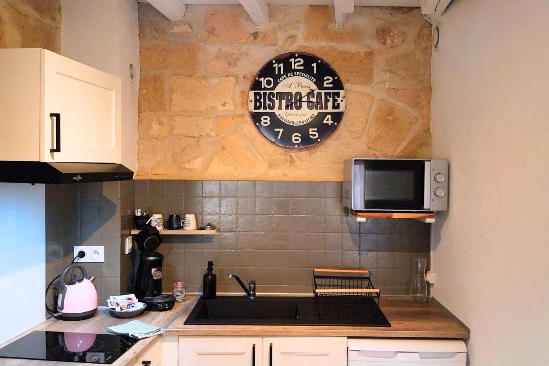 Immeuble 3 Apparts Centre Historique St Gilles Maisoncarreeconciergerie サン・ジル エクステリア 写真